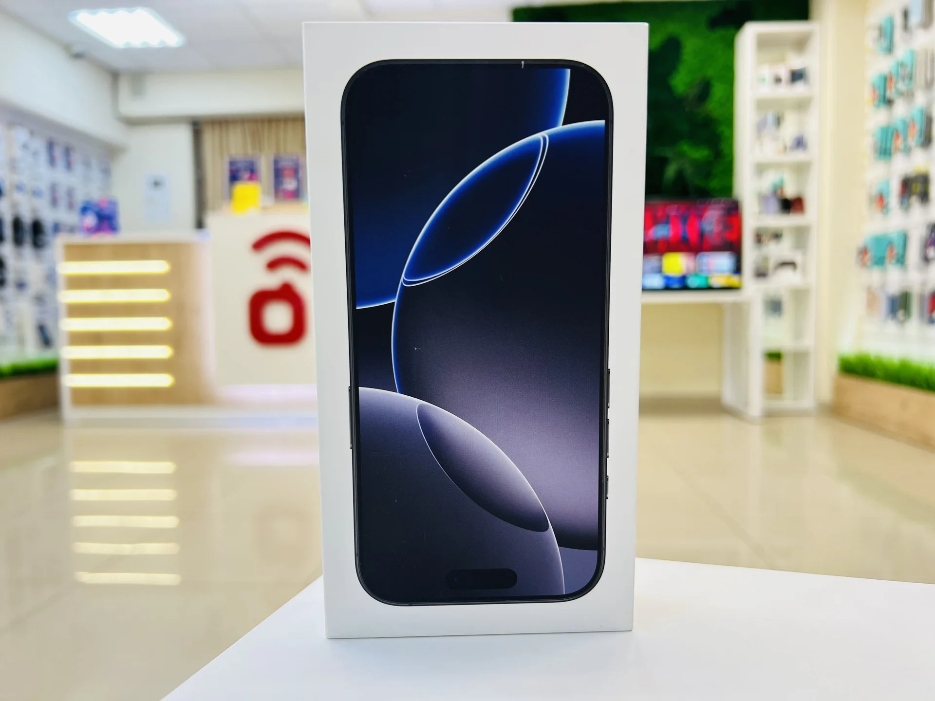 Apple iPhone 16 Pro 128GB Desert Titanium Супер предложение, Новый, Магазин, Гарантия - миниатюра 2