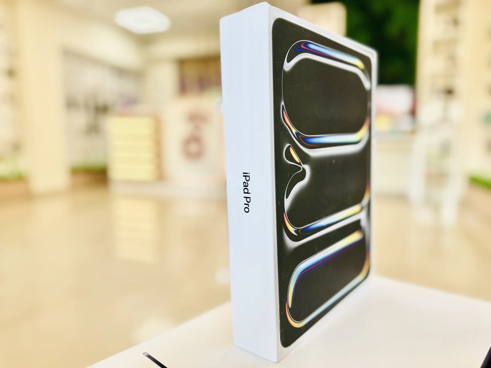 Apple iPad Pro 13 8/256GB Wi-Fi+Cellular Space Black - Эксклюзивная цена, Новый, Магазин, Гарантия - миниатюра 6