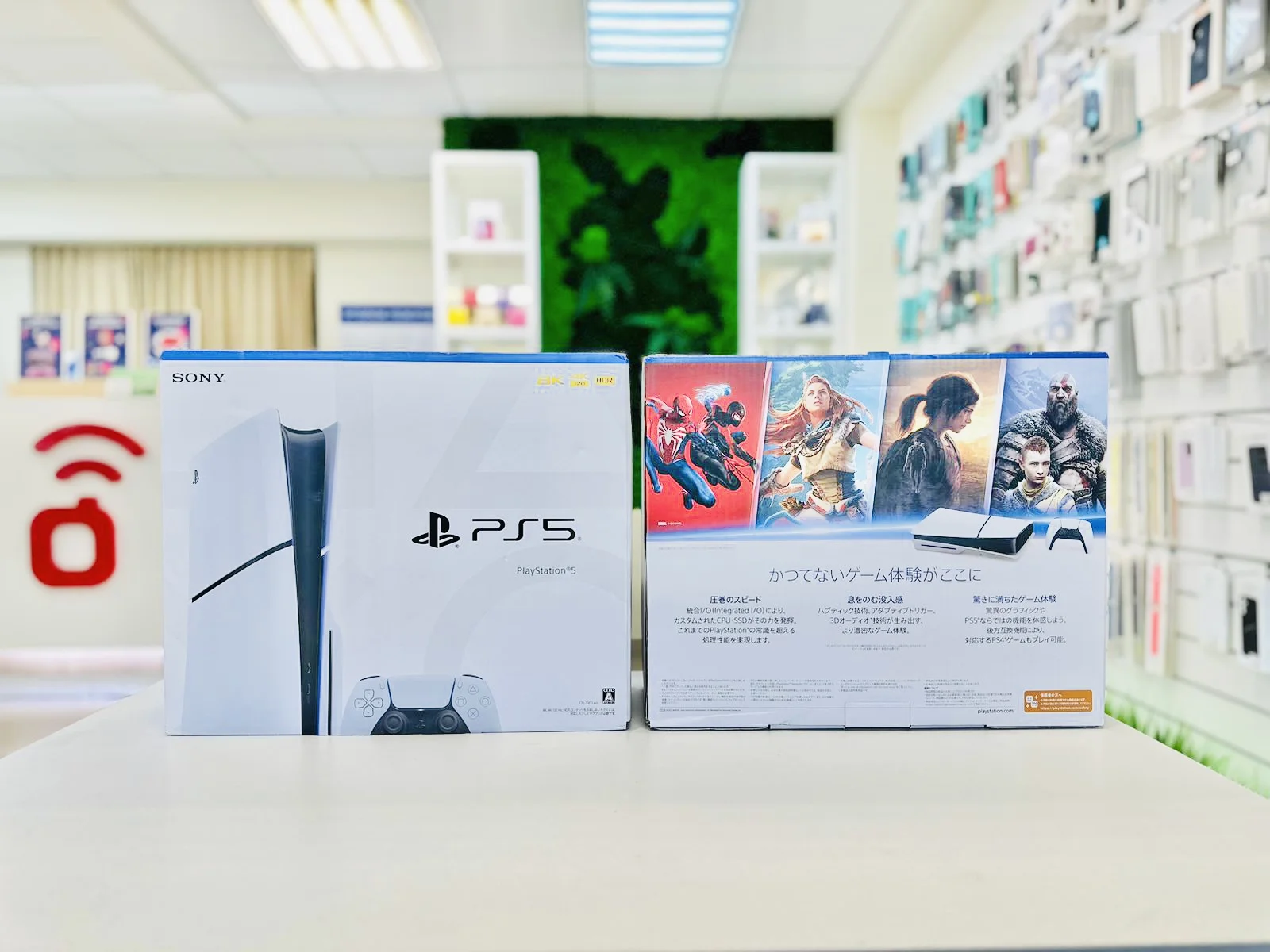 Sony Playstation 5 Slim 1000GB White/Black, Игровая консоль, Новый, Магазин, Гарантия - миниатюра 3