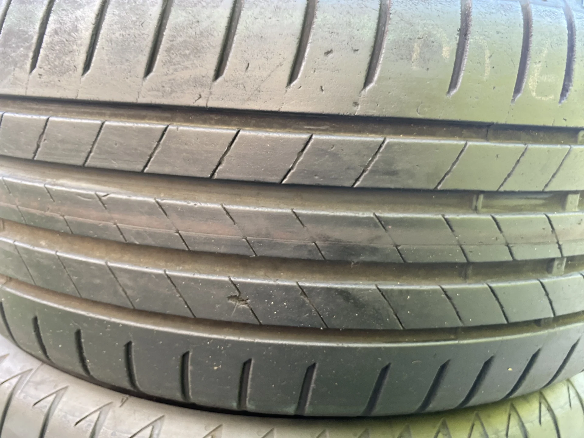 шины BRIDGESTONE 225/55/r17 - миниатюра 4