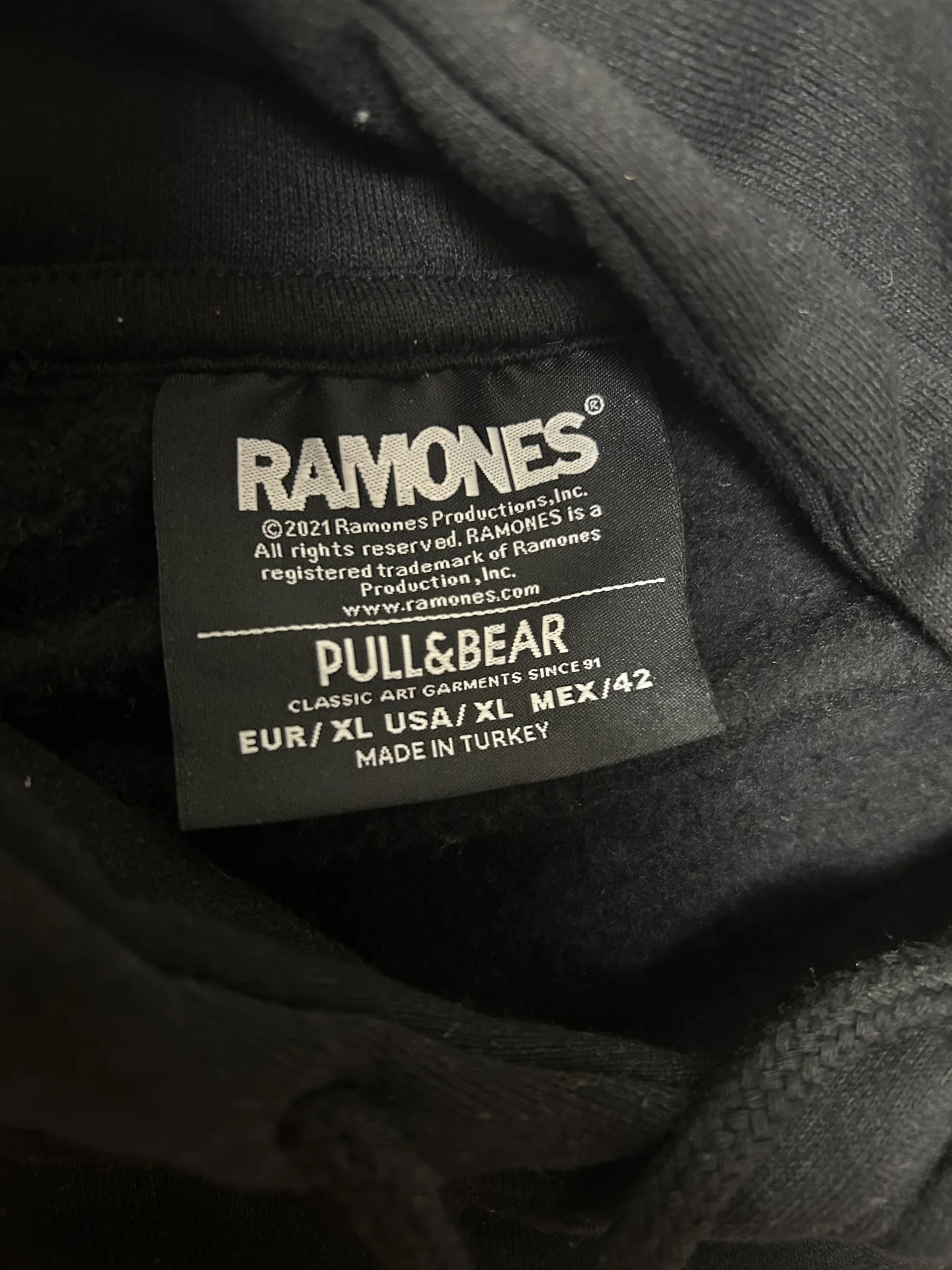 кофта pull&bear ramones - миниатюра 3