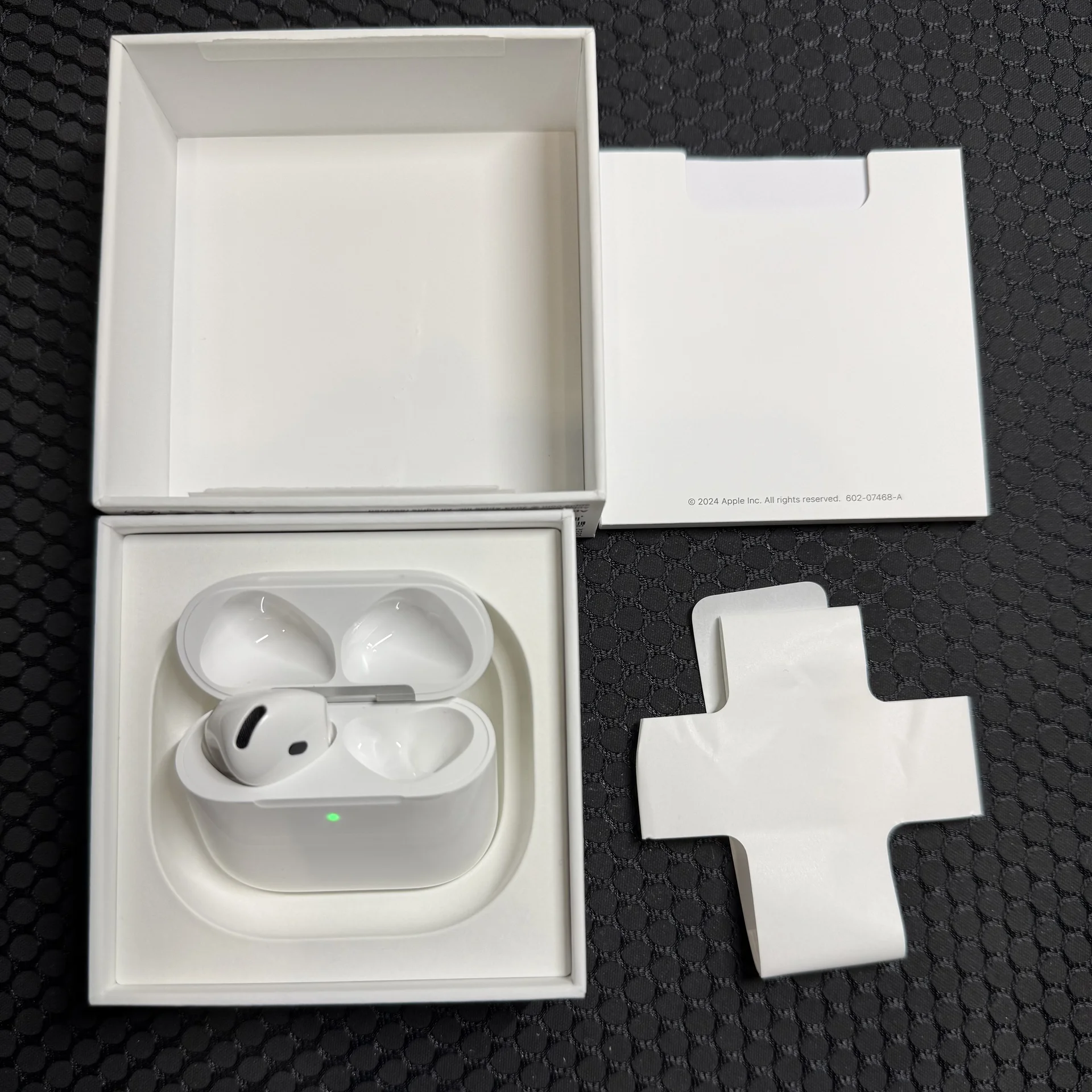AirPods 4 с шумоподавление (ANC) - миниатюра 2
