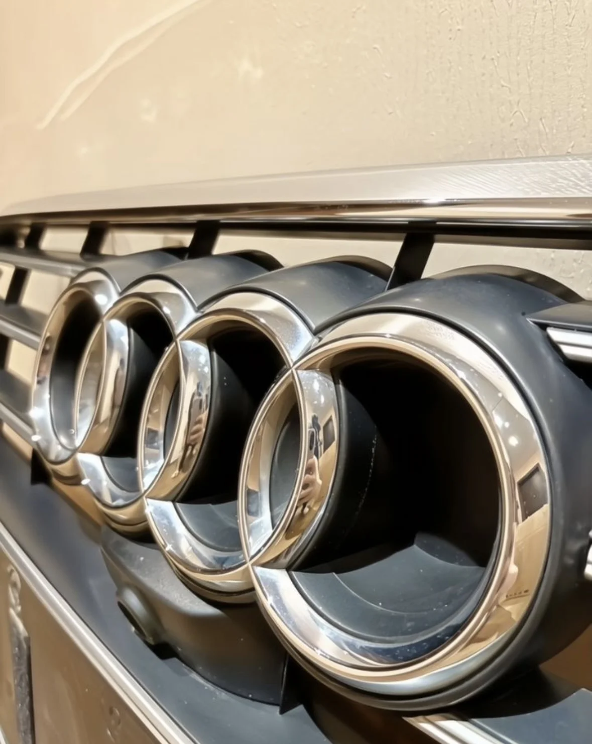 Обвес переднего бампера Audi A6 - миниатюра 2