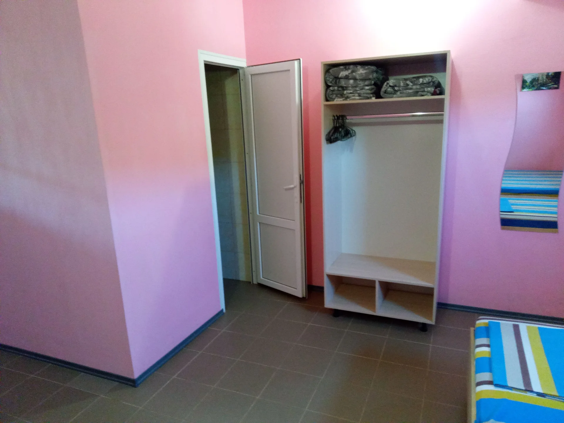 Отдых в Крыму. Гостевой дом "ДонБас" , Солнечногорское. Все номера в виде квартир. - миниатюра 6
