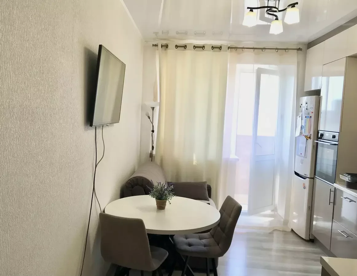 Продаётся уютная светлая квартира с качественным ремонтом, сделанным для себя. - миниатюра 7