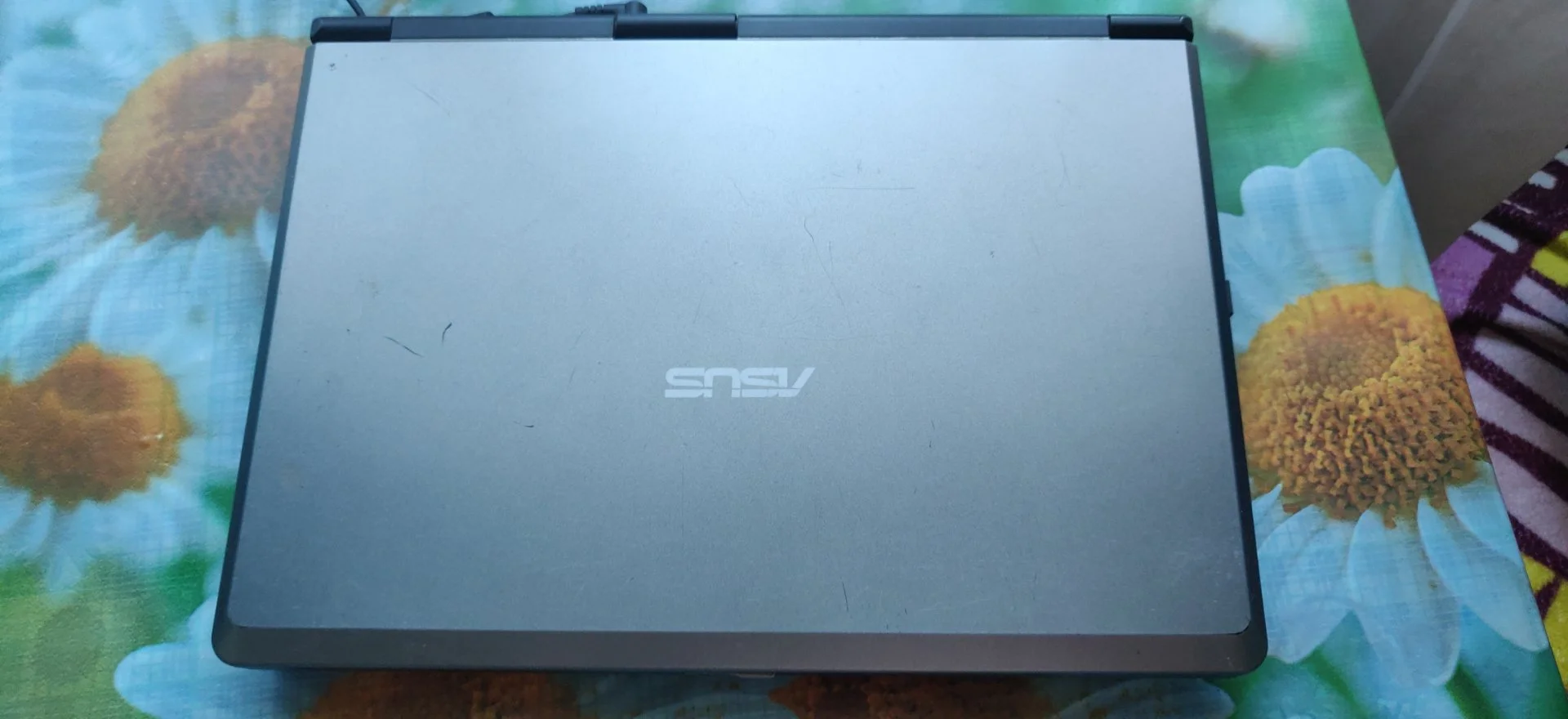 Ноутбук asus - миниатюра 3