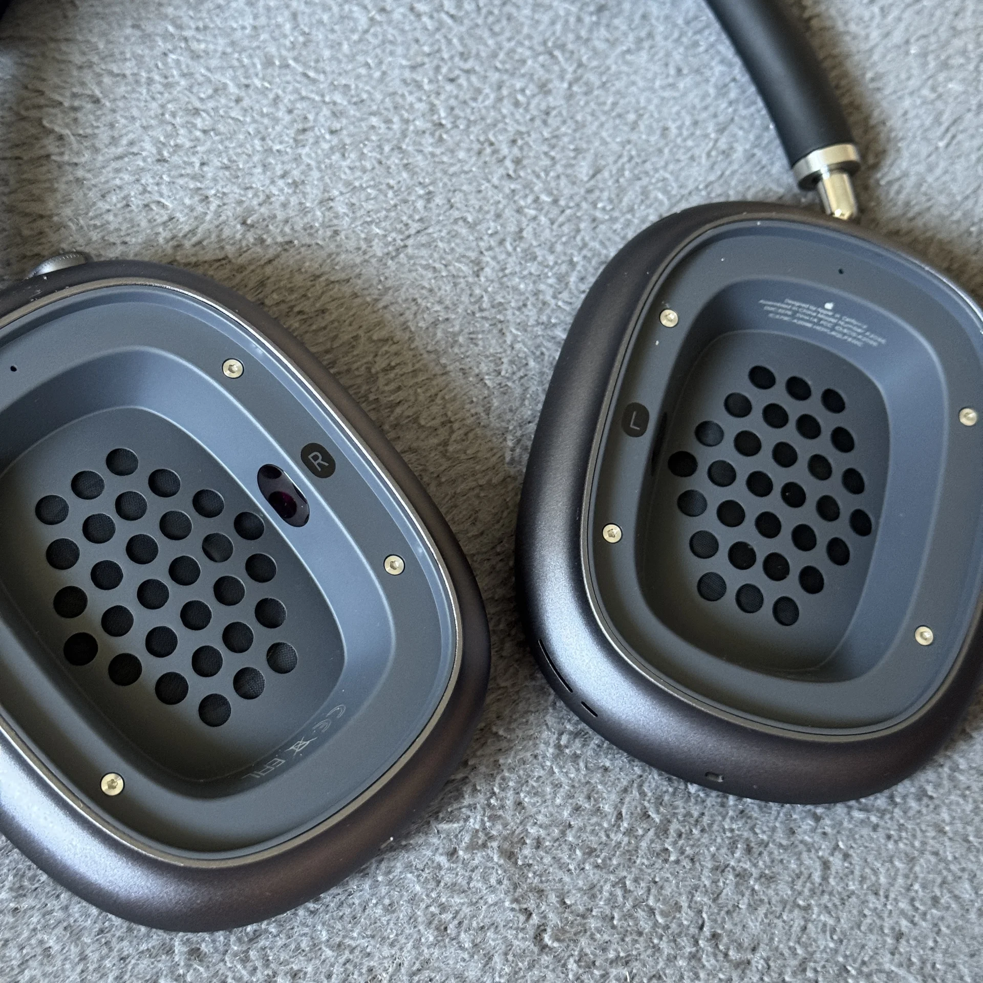 AirPods Max чёрные | новые - миниатюра 3