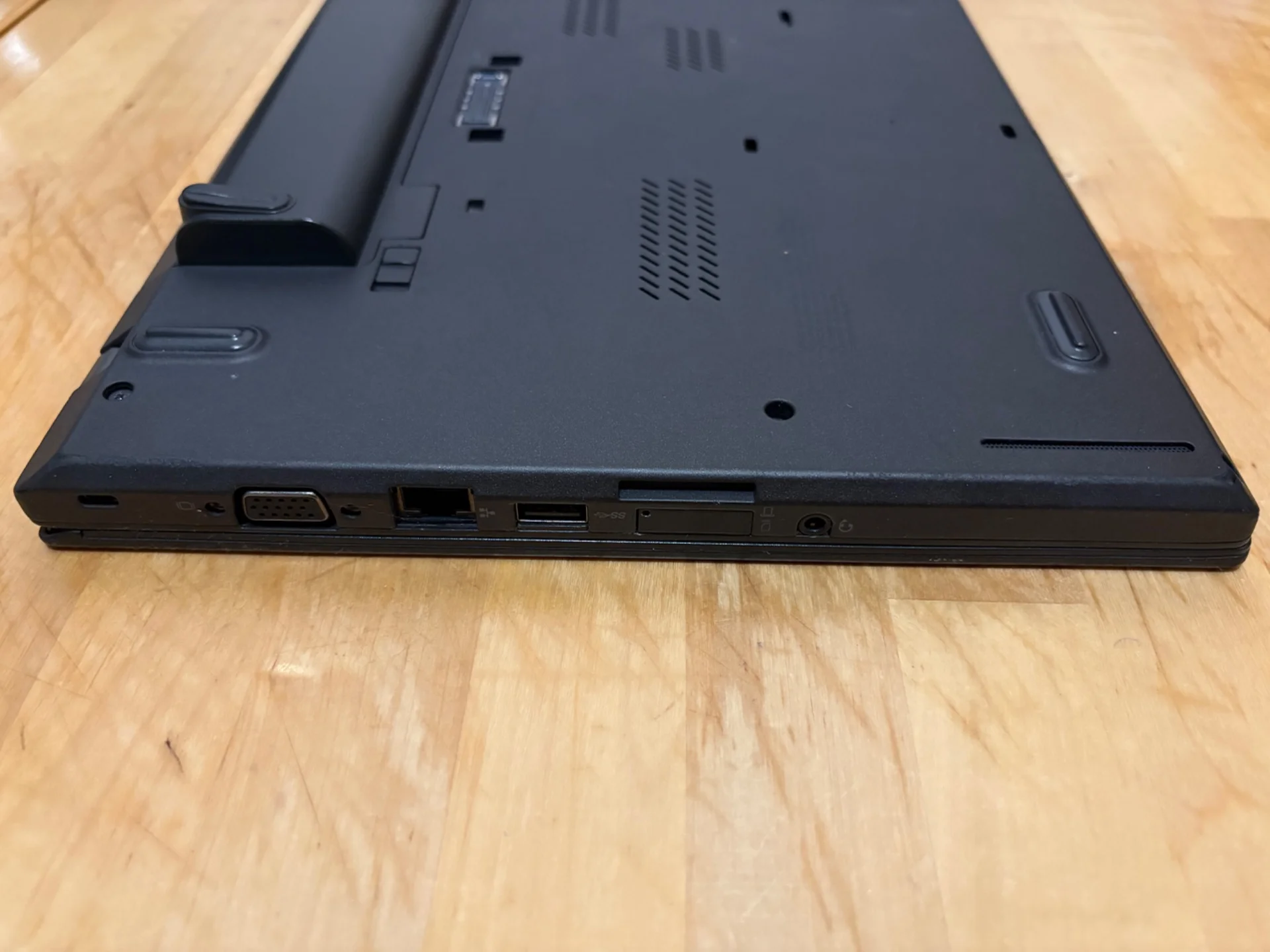 Ноутбук Lenovo ThinkPad T440 i5 - миниатюра 3