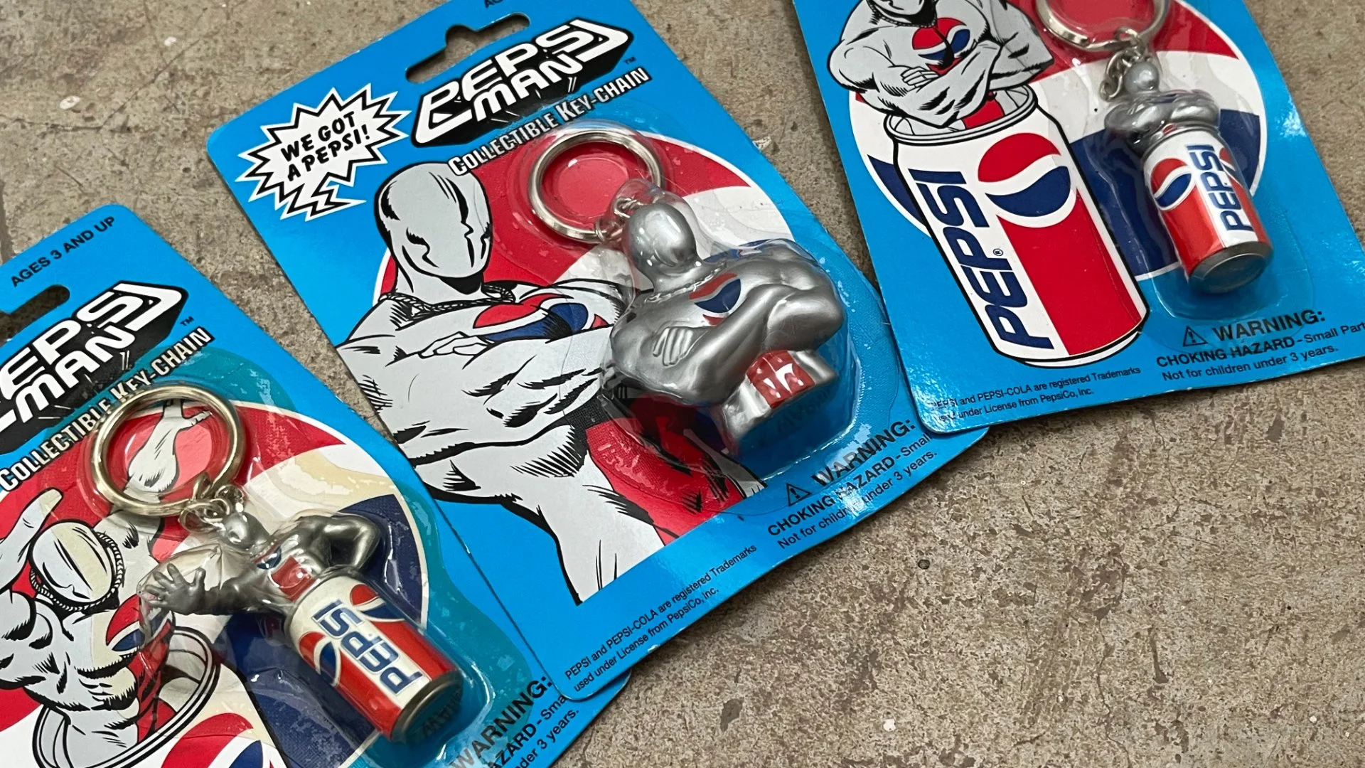 Лот подвесок для ключей Pepsi Man винтаж редкие - миниатюра 2