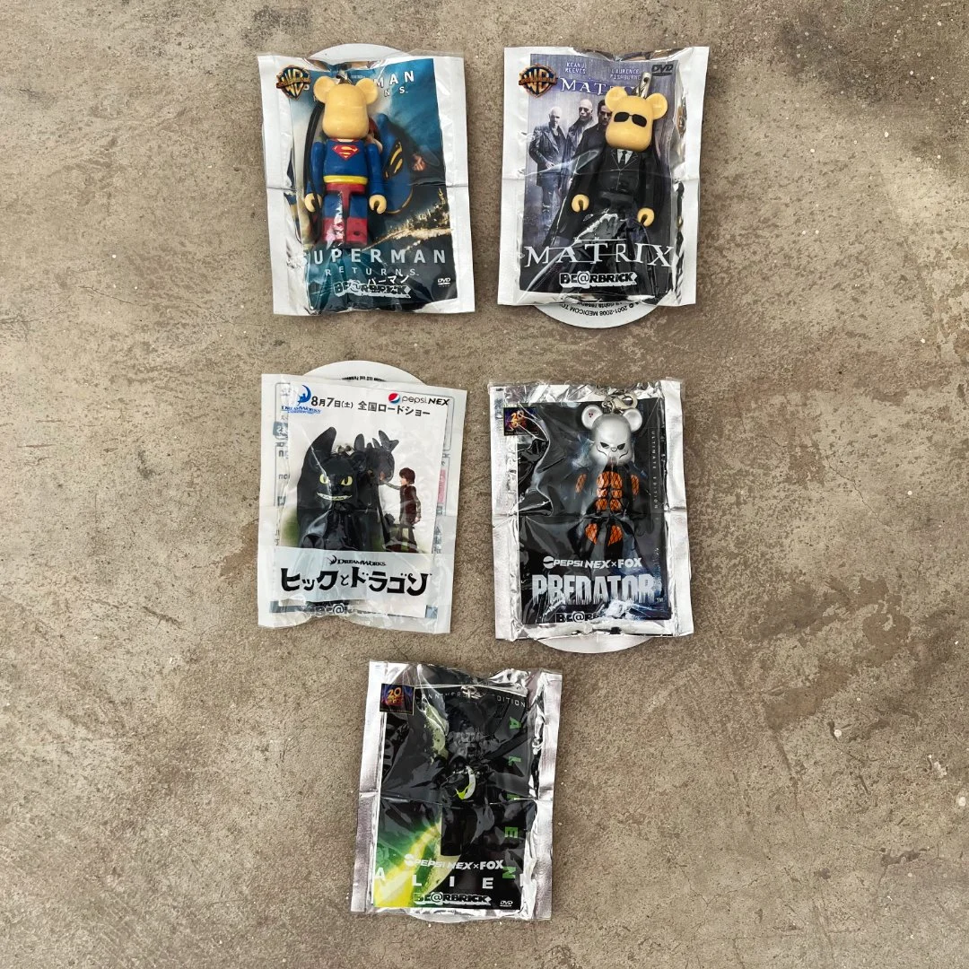 Мишка Bearbrick Pepsi Пепси сет подвесок один лот - изображение 1