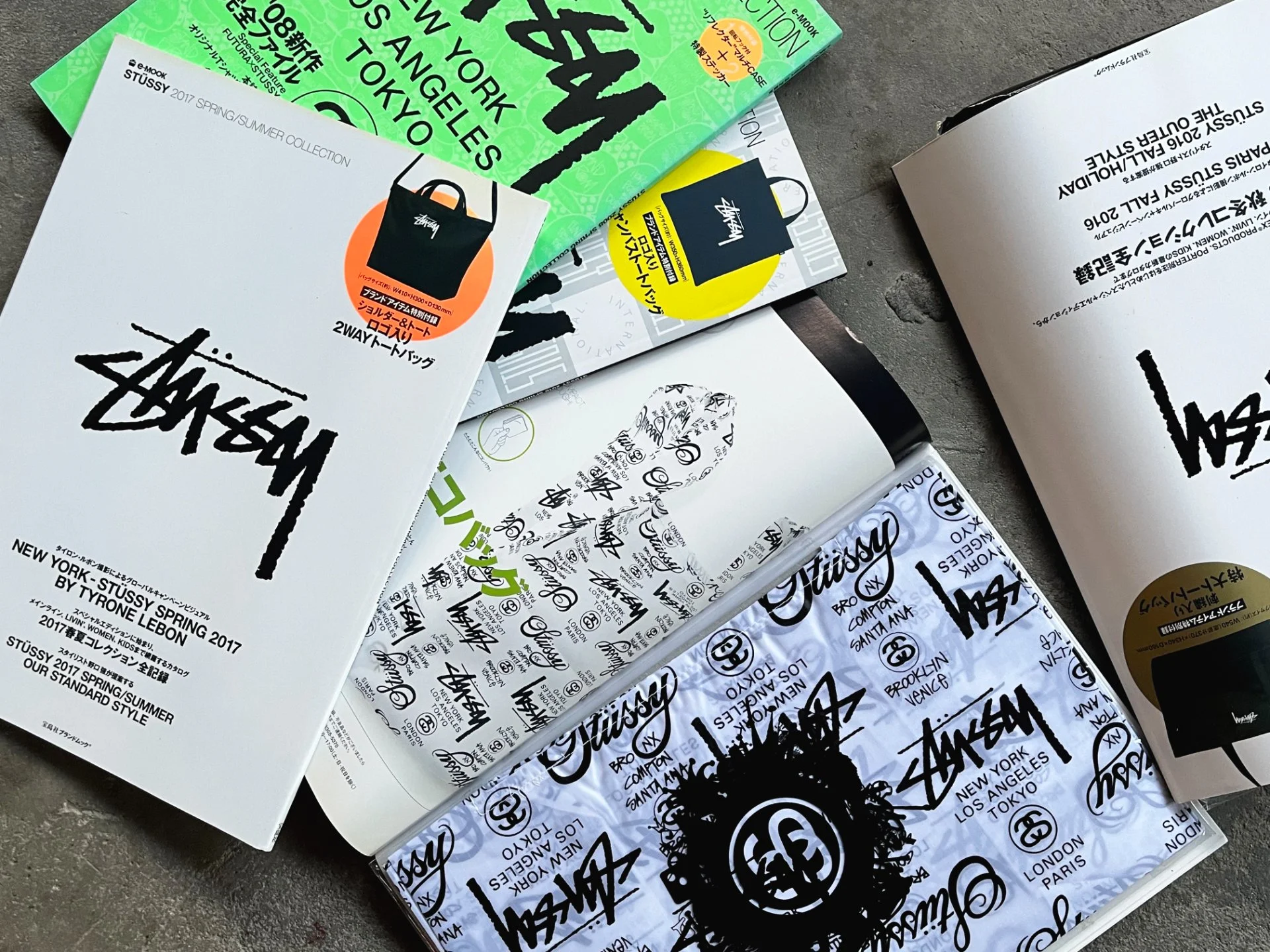 Stussy стусси журналы со стикерами новые один лот - миниатюра 3