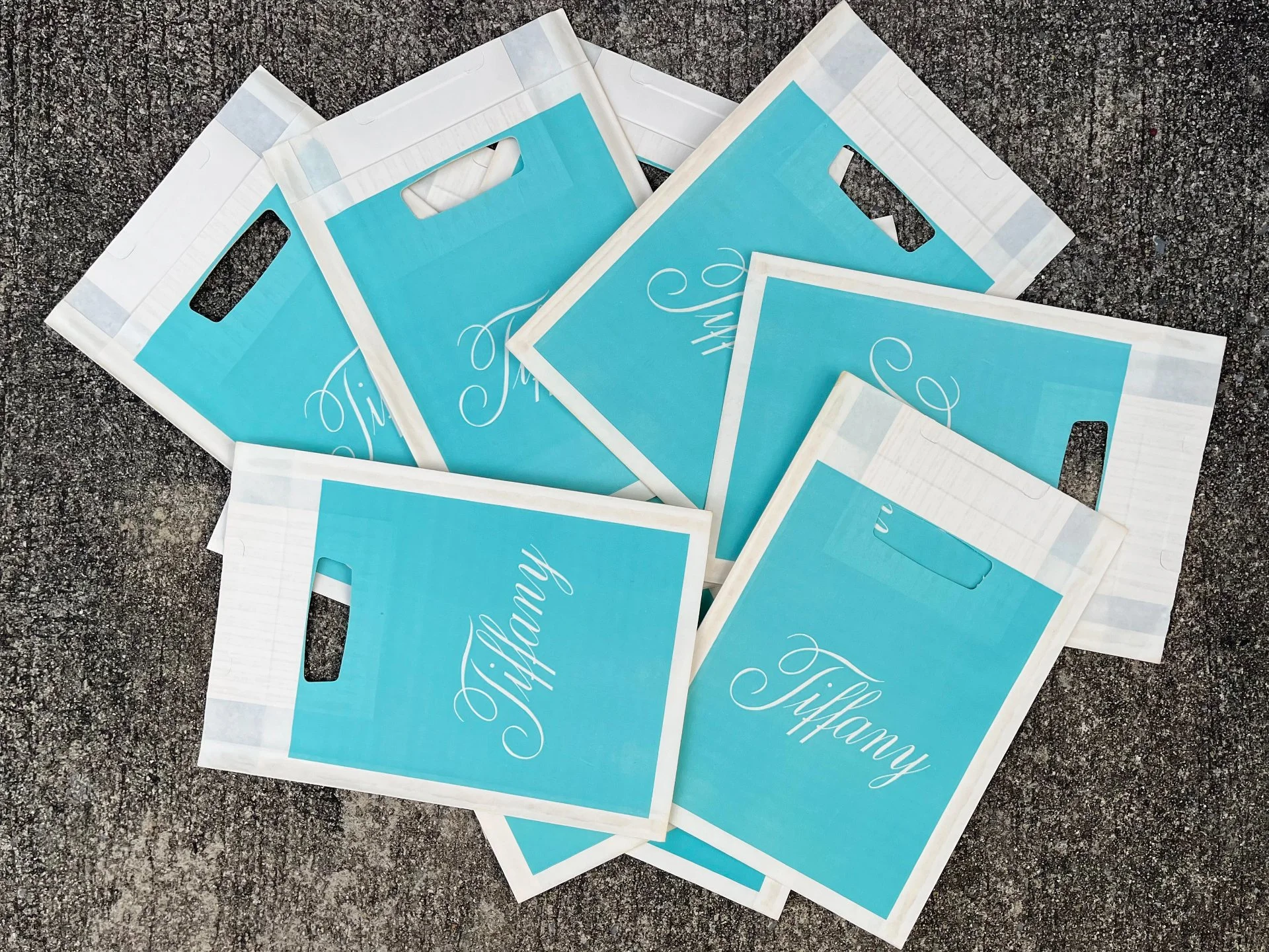 Винтаж бумажные пакеты Tiffany и книга один лот - миниатюра 2