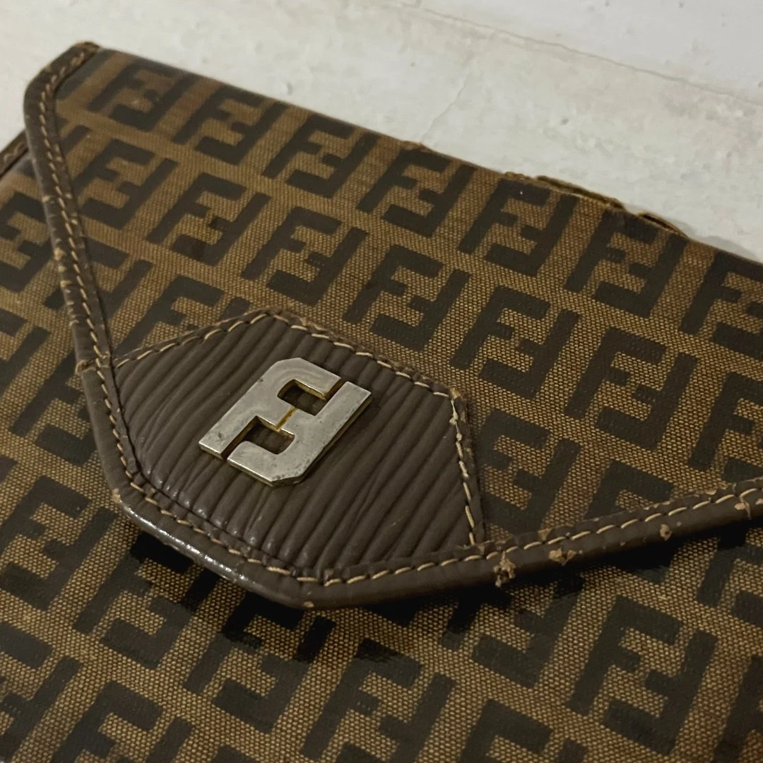 Кожаная сумка конверт Fendi Фенди винтаж 80-е - миниатюра 3