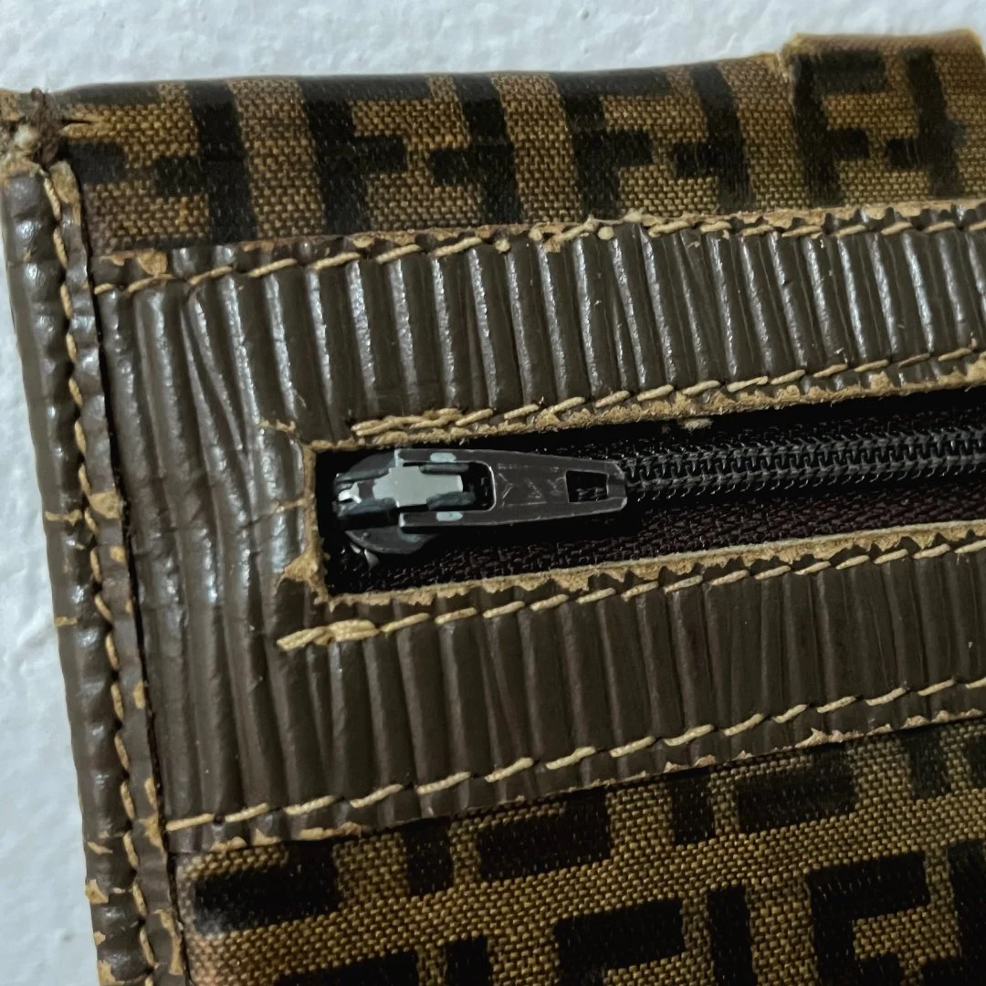Кожаная сумка конверт Fendi Фенди винтаж 80-е - миниатюра 6