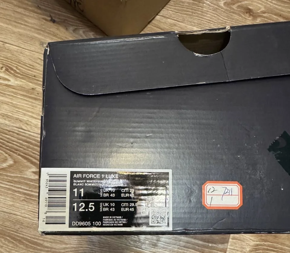 Nike Air Force 1 Luxe Triple White Мужские 45EU - миниатюра 6
