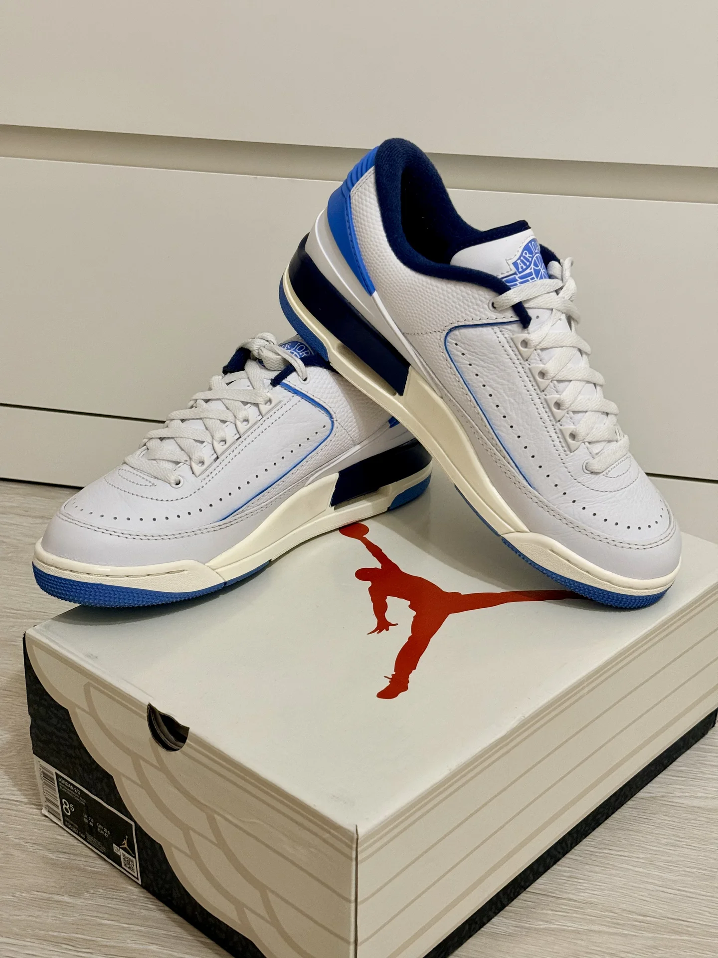 Nike Jordan 2/3 «UNC» (оригинал) - миниатюра 3