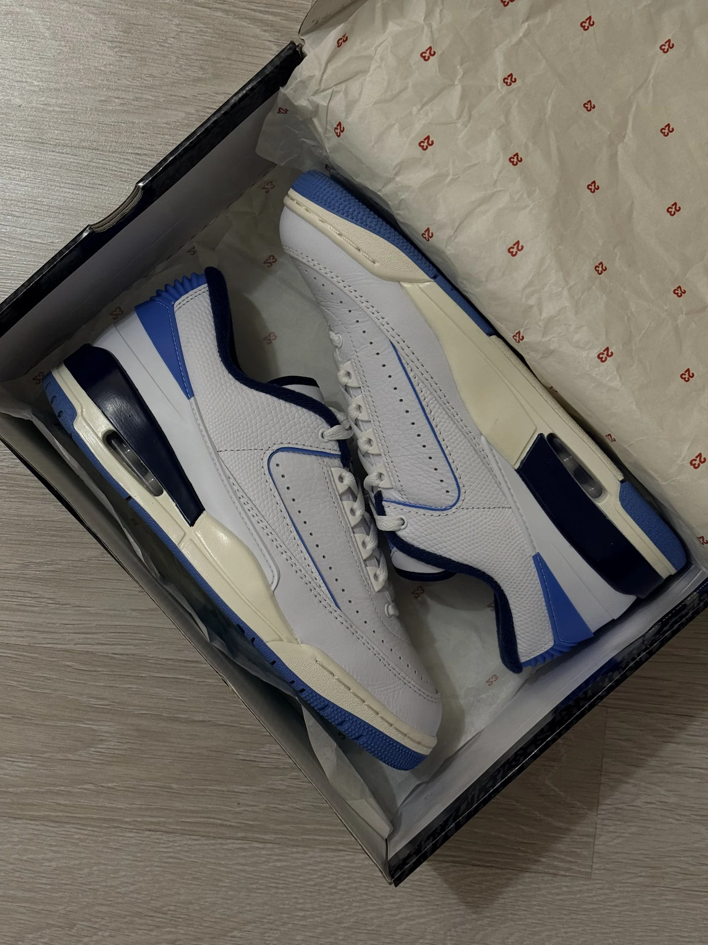 Nike Jordan 2/3 «UNC» (оригинал) - миниатюра 5
