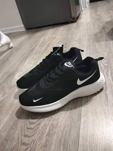 Кроссовки Nike