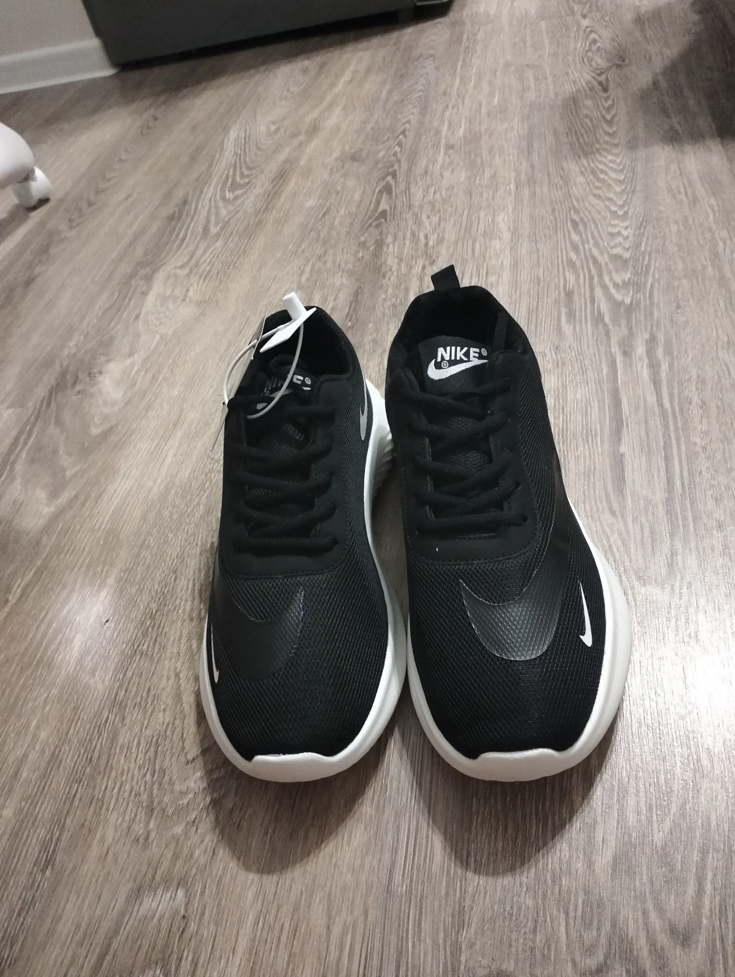 Кроссовки Nike - миниатюра 2