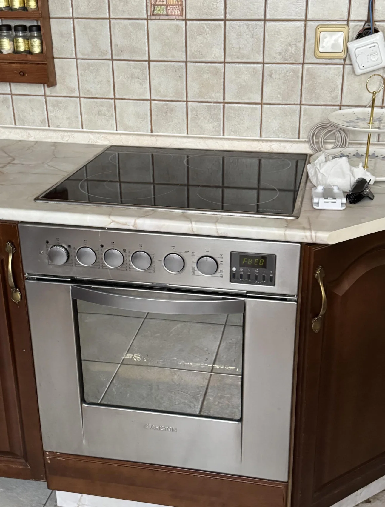 Плита электрическая встраиваемая Ariston бу - изображение 1