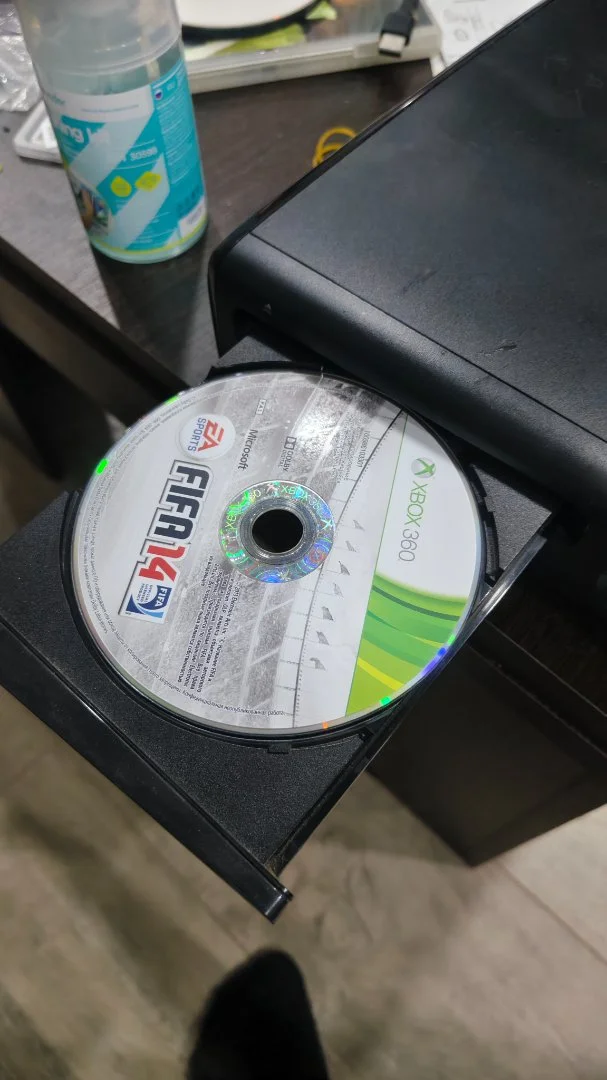 Диск FIFA 14 Xbox 360 лицензия - миниатюра 3
