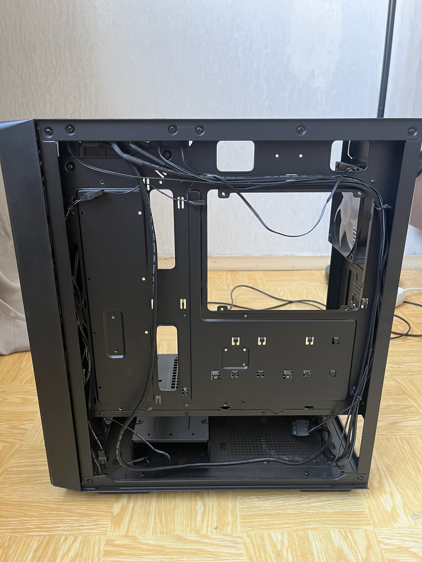 Корпус DEEPCOOL CC560 V2 [R-CC560-BKGAA4-G-2] черный - миниатюра 3