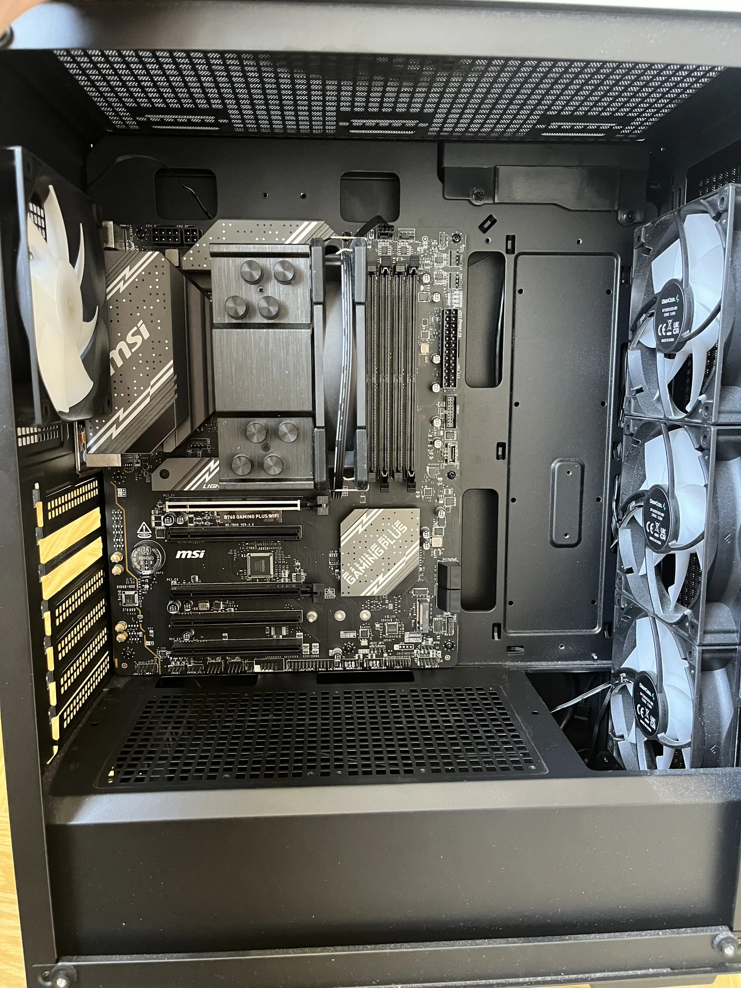 Корпус DEEPCOOL CC560 V2 [R-CC560-BKGAA4-G-2] черный - миниатюра 7