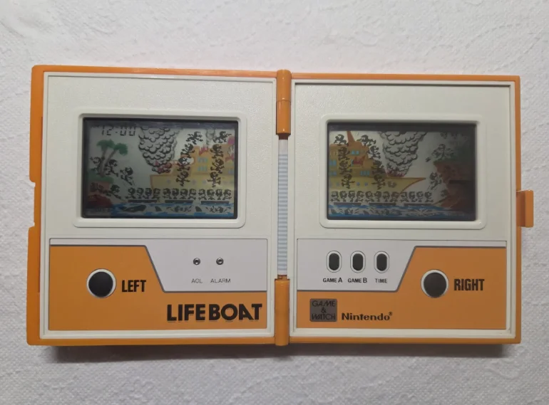 Приставка Nintendo Game & Watch "Спасательная шлюпка" 1983 года выпуска