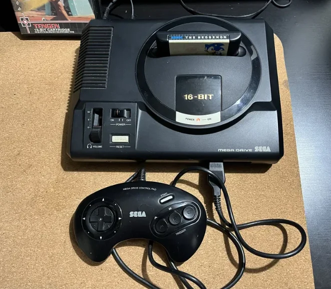 Приставка Sega Mega Drive 16 Bit, комплект - миниатюра 4