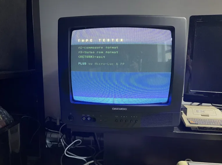 Компьютер Commodore 64, комплект - миниатюра 2