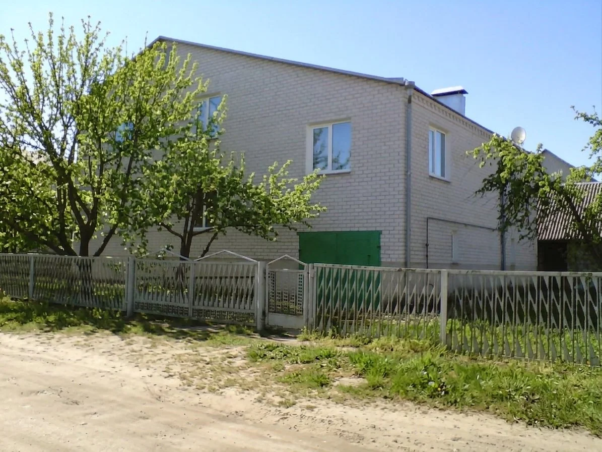 Продам / обменяю 2-этажный коттедж 250 м² в г. Лида, участок 10 соток - миниатюра 3