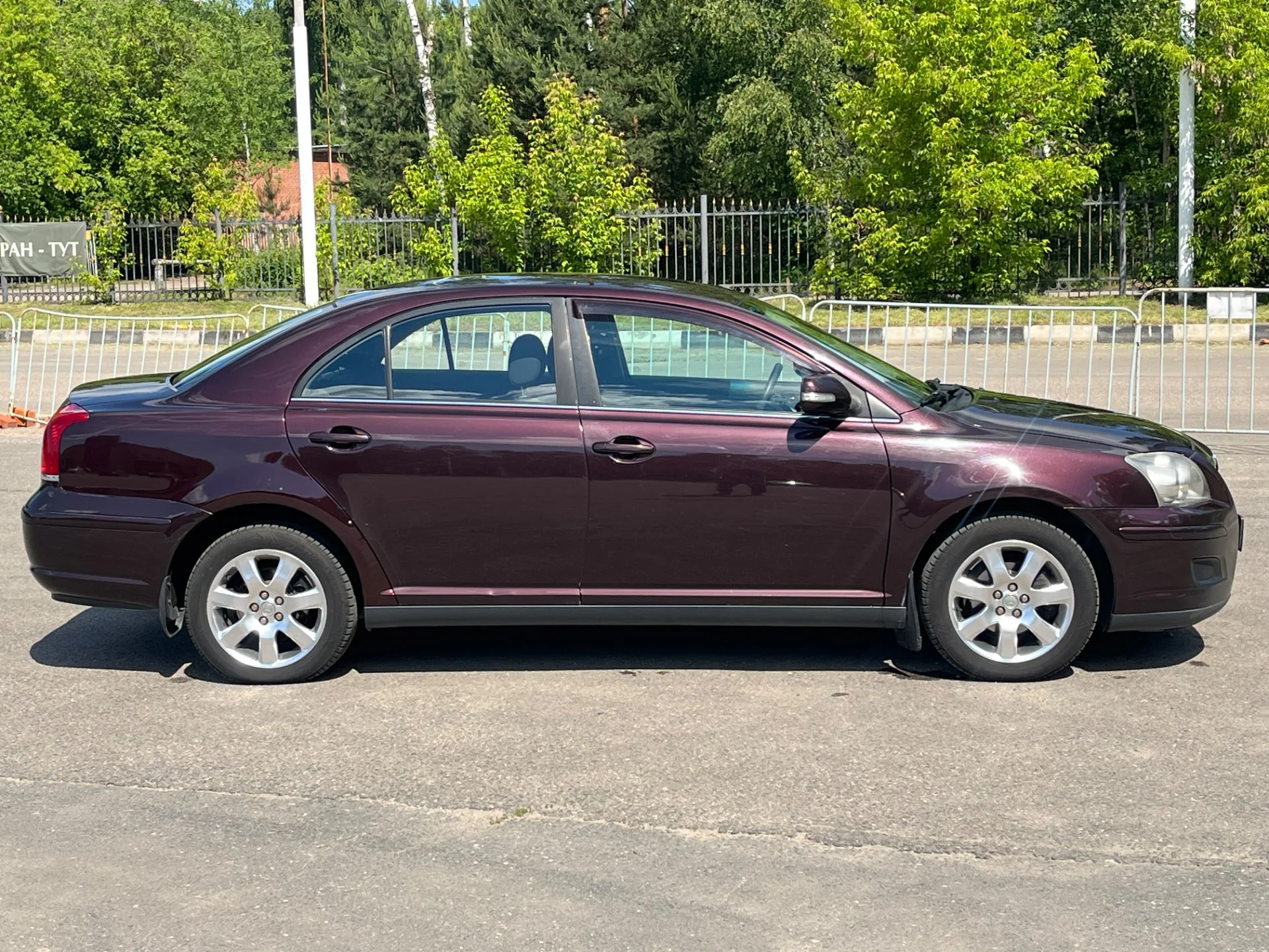 Toyota Avensis - миниатюра 3