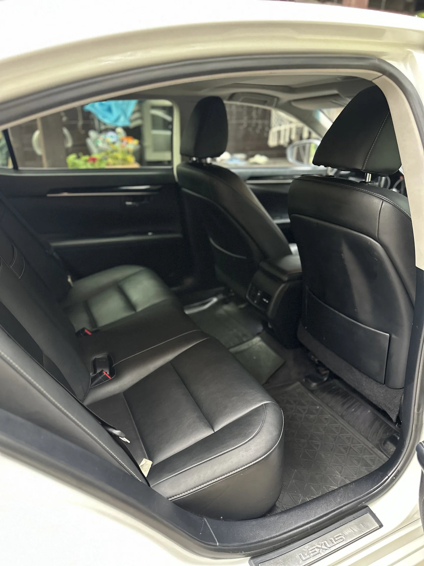 Аренда Прокат авто Lexus ES250 - миниатюра 3