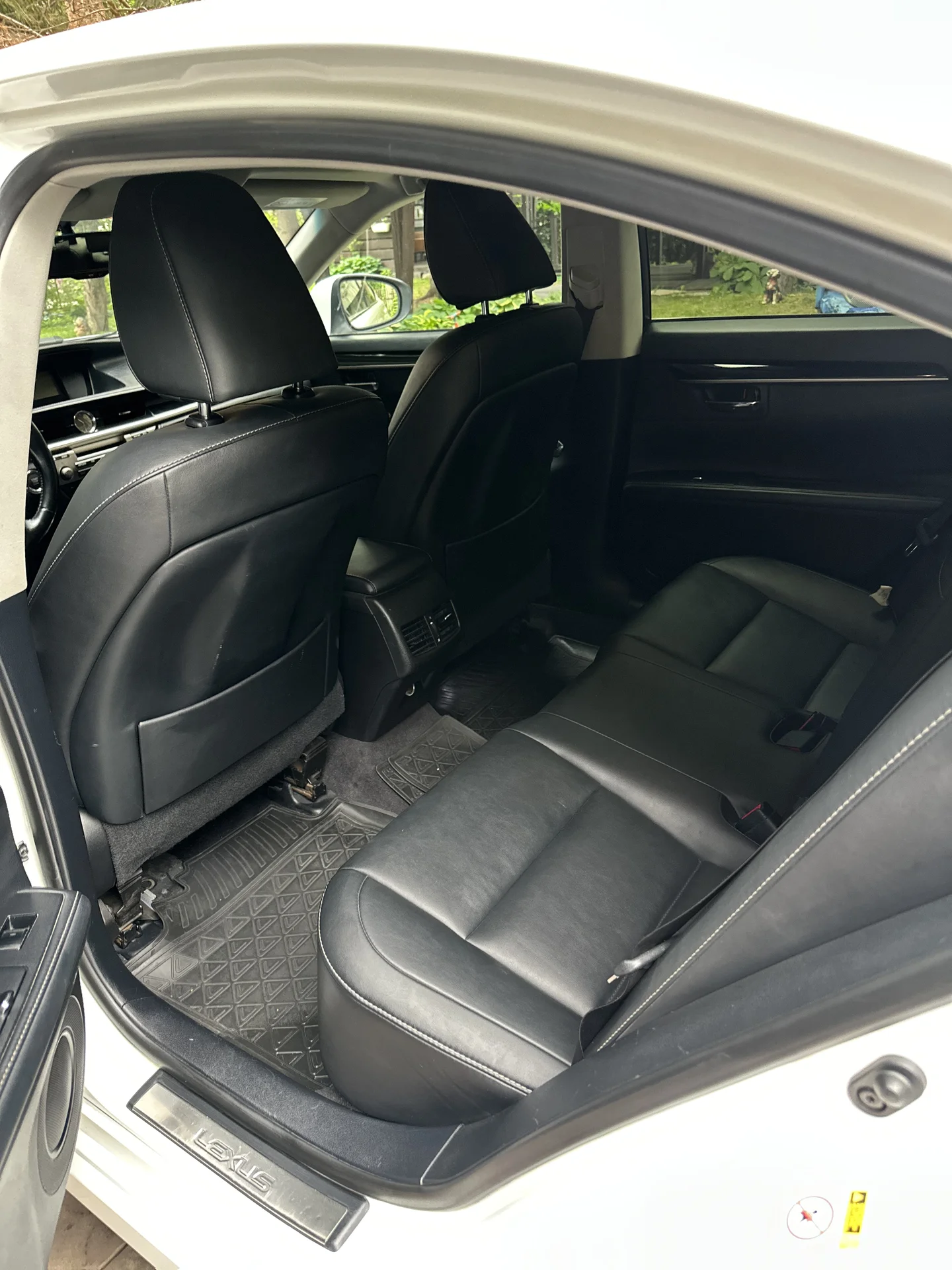Аренда Прокат авто Lexus ES250 - миниатюра 4