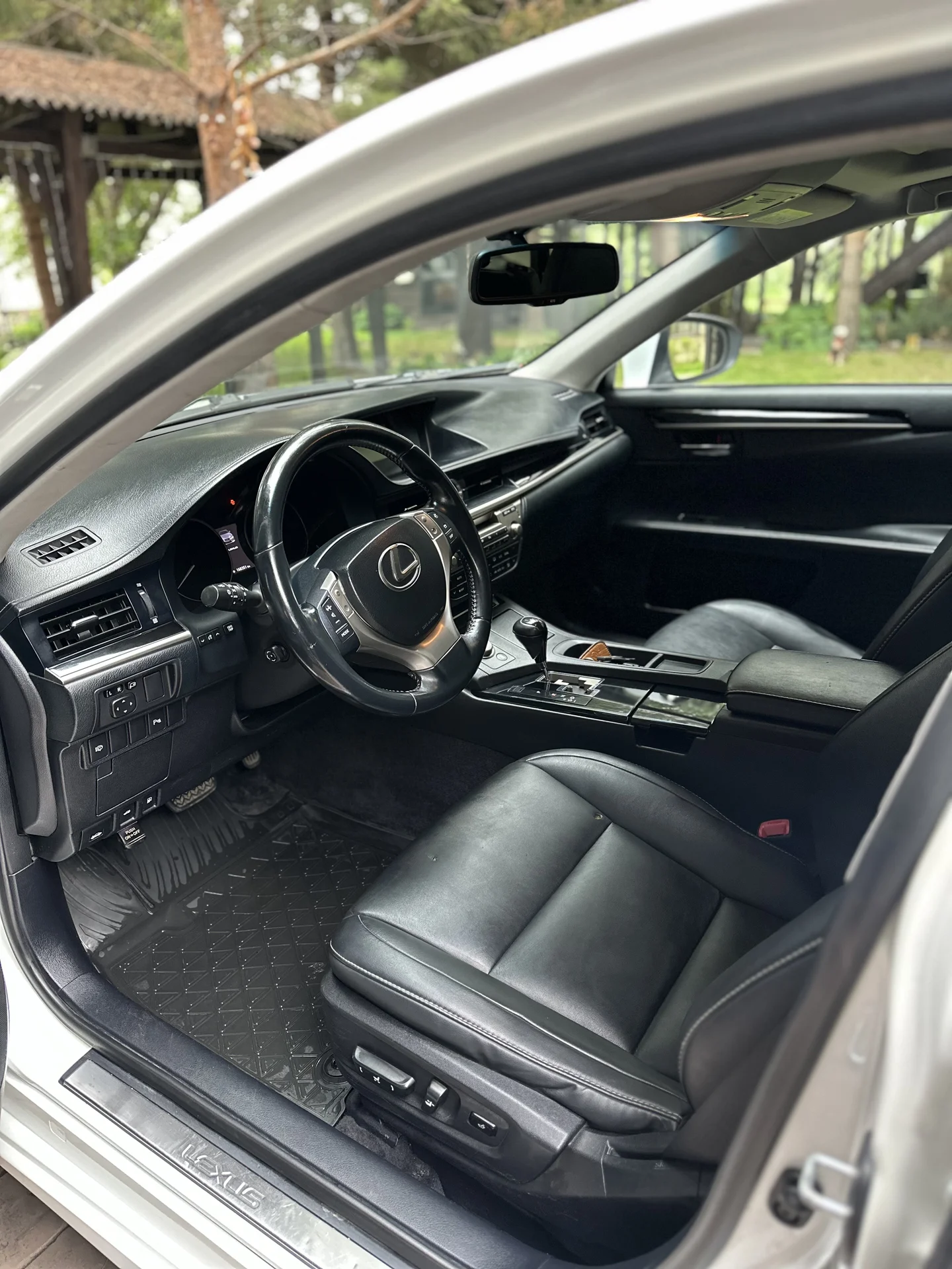 Аренда Прокат авто Lexus ES250 - миниатюра 6