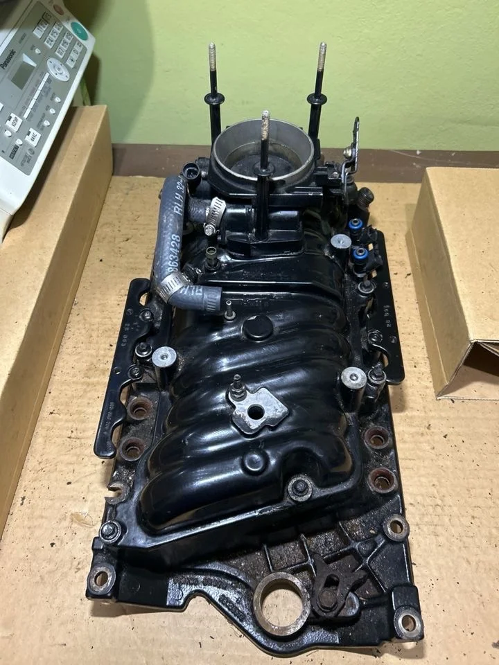 Впускной коллектор Mercruiser V8 - изображение 1