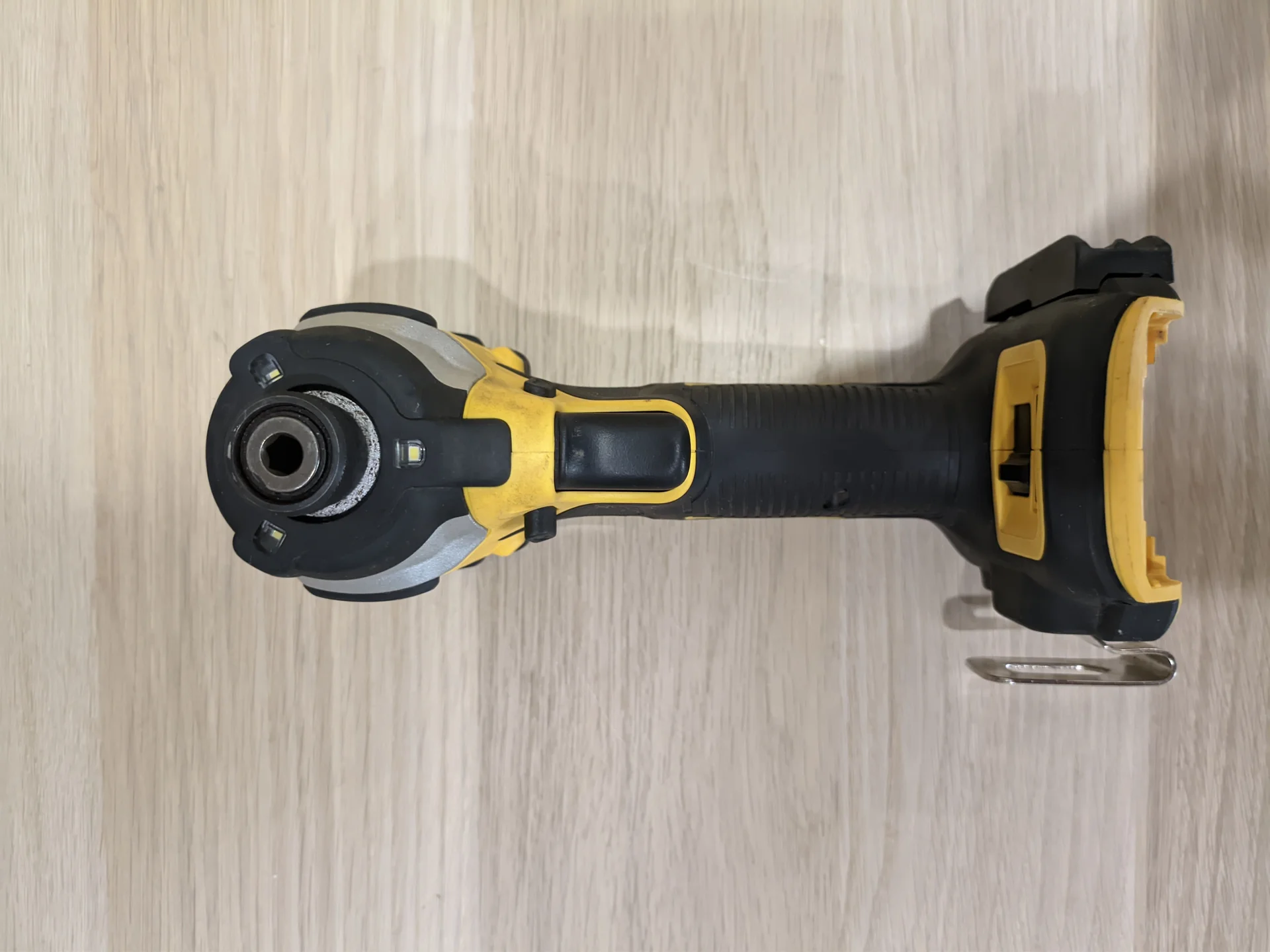 винтовёрт импакт DeWalt dcf850 - миниатюра 3