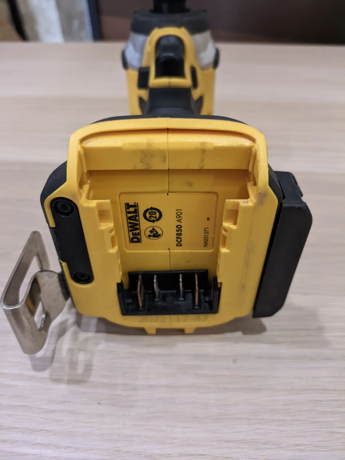 винтовёрт импакт DeWalt dcf850 - миниатюра 10