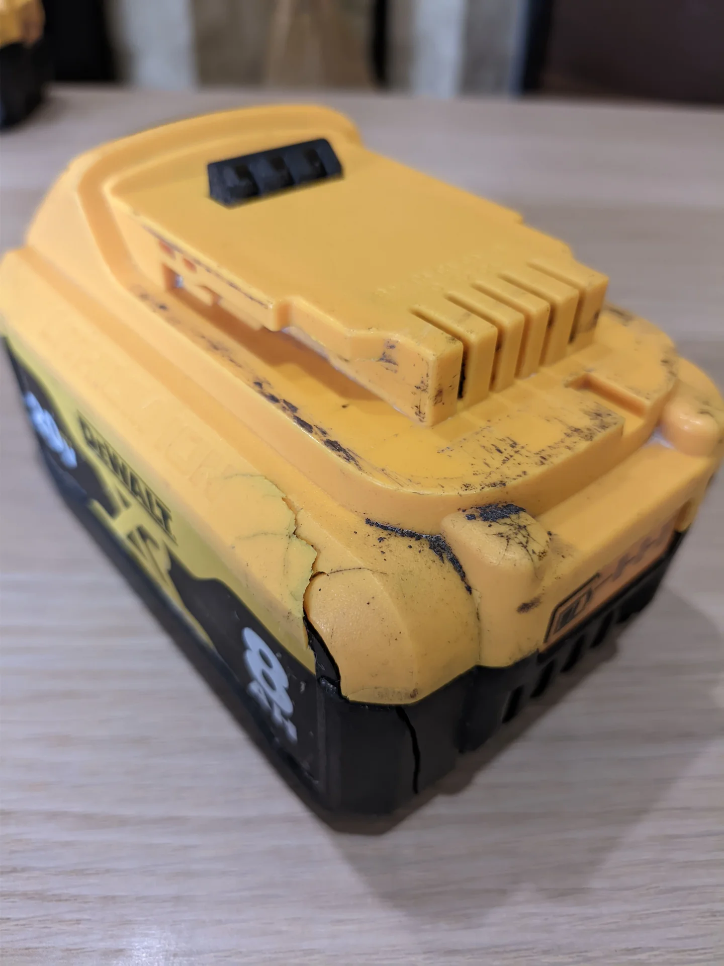 АКБ 8ah DeWalt (аналог) - миниатюра 9