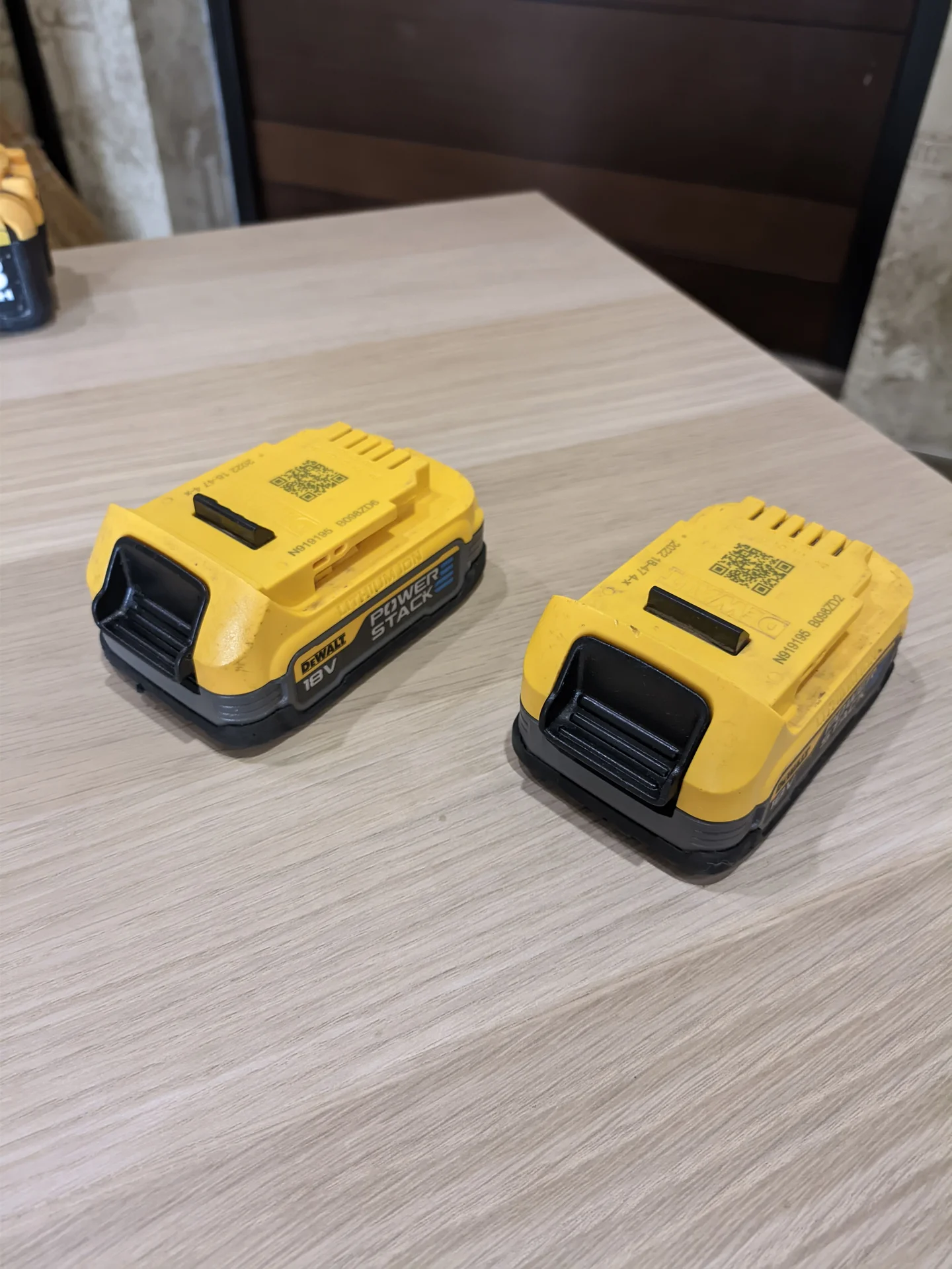 АКБ DeWalt DCBP034 2шт (оригинал) - миниатюра 3