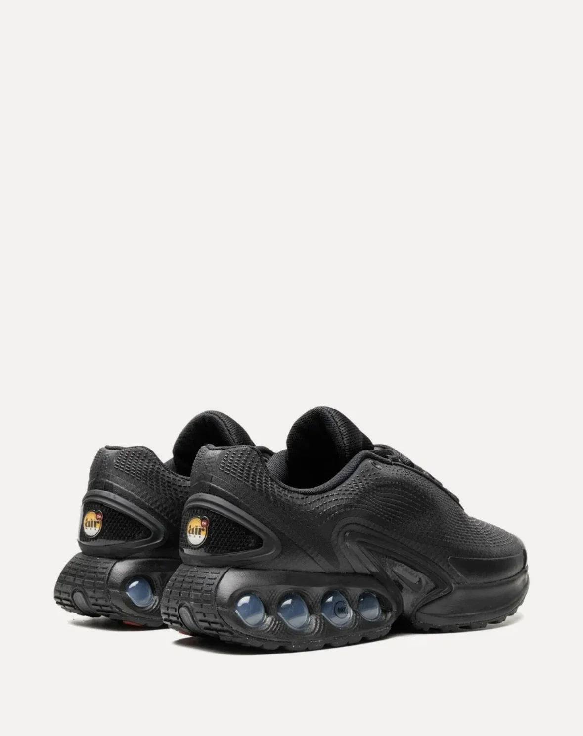 Кроссовки Nike Air Max DN - миниатюра 4