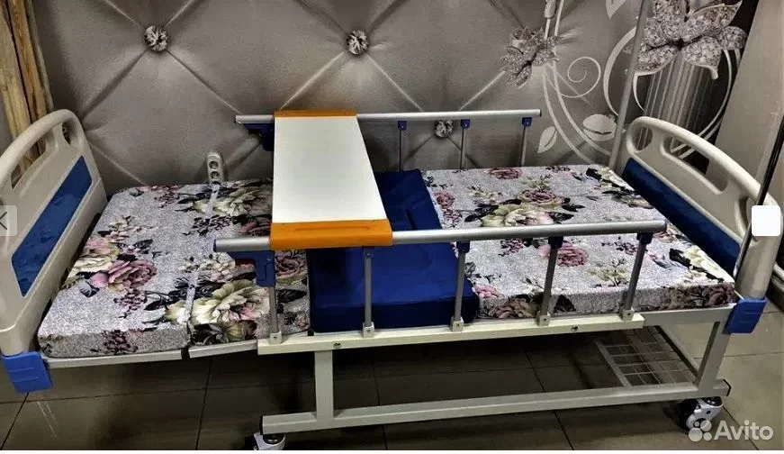 Медицинская кровать для лежачих больных JN 5228F - изображение 1