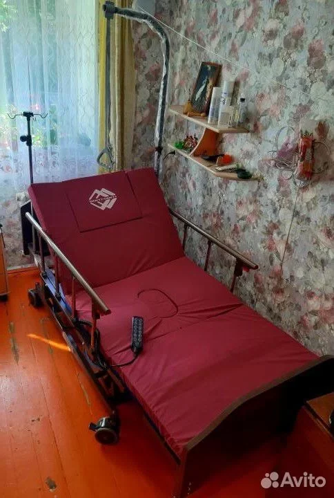 Медицинская кровать мет для лежачих больных рассро - миниатюра 4