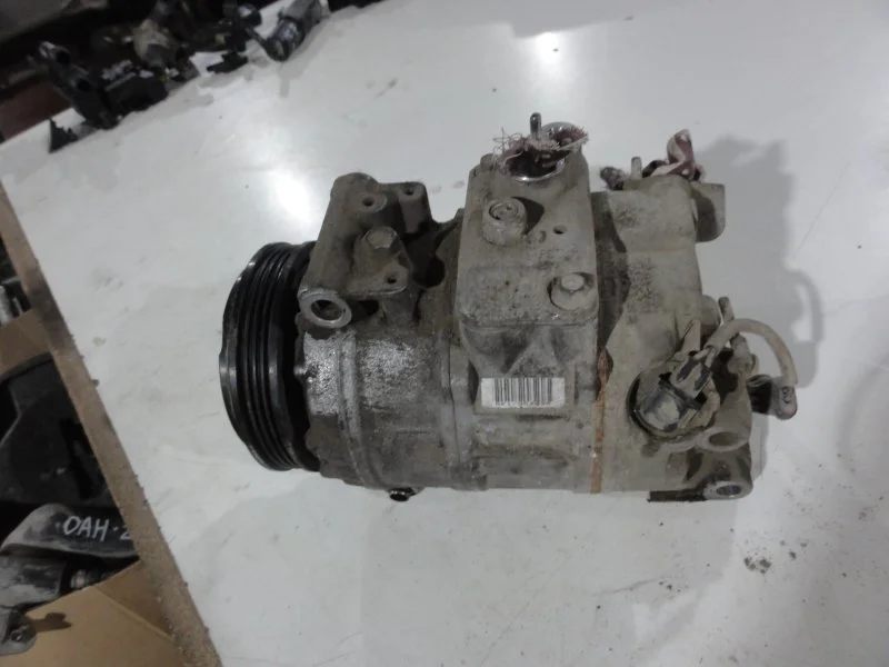 Компрессор кондиционера BMW X6 E71 N63B44A 2010 - миниатюра 2