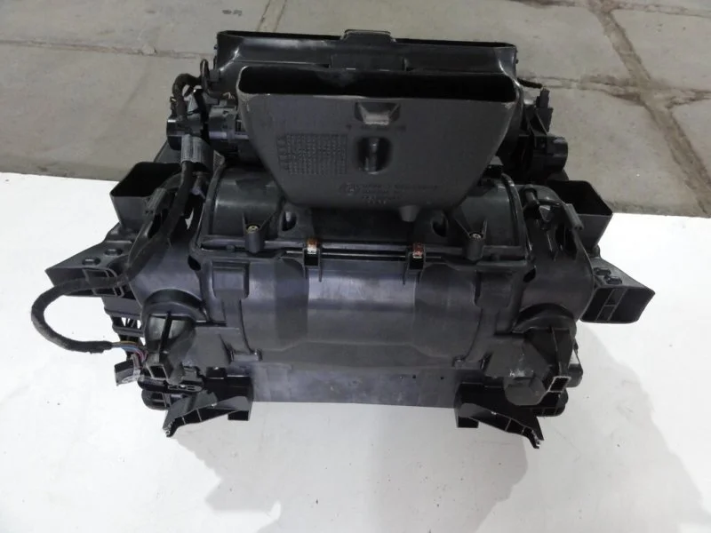 Корпус отопителя (печка) BMW 5 E60/E61 N46B20BE - миниатюра 4