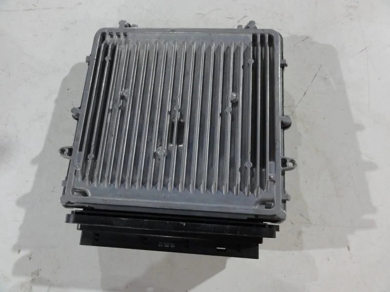 Блок управления двигателем BMW X5 E70 N57D30B 2010 - миниатюра 2