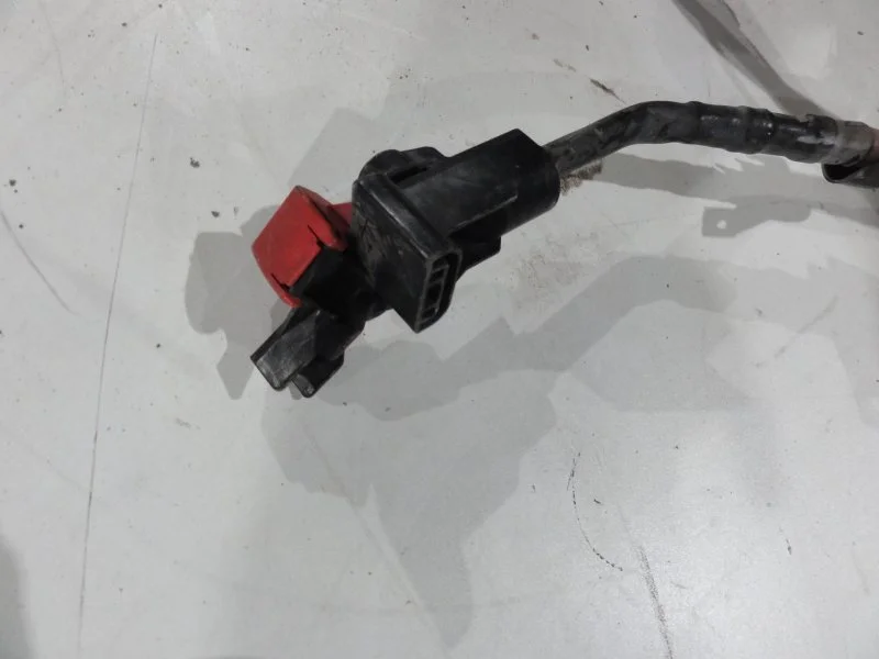 Провод аккумулятора плюсовой BMW X6 E71 N63B44A - миниатюра 2