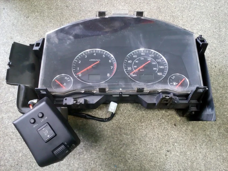Панель приборов (щиток) Infiniti FX35 1 VQ35 2004 - изображение 1