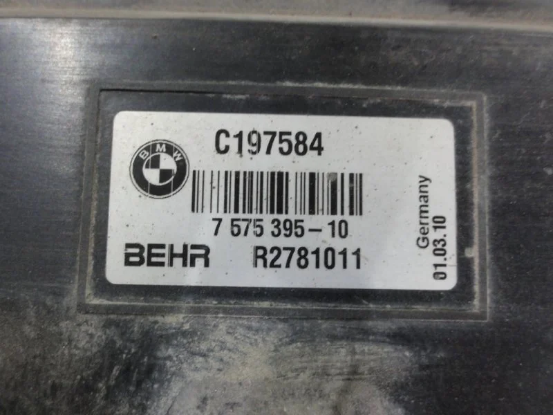 Рамка радиаторов (кассета) BMW 7 F02 N63B44A 2010 - миниатюра 2