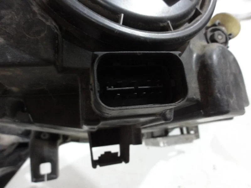 Фара ксеноновая передняя левая BMW X6 E71 N63B44A - миниатюра 3